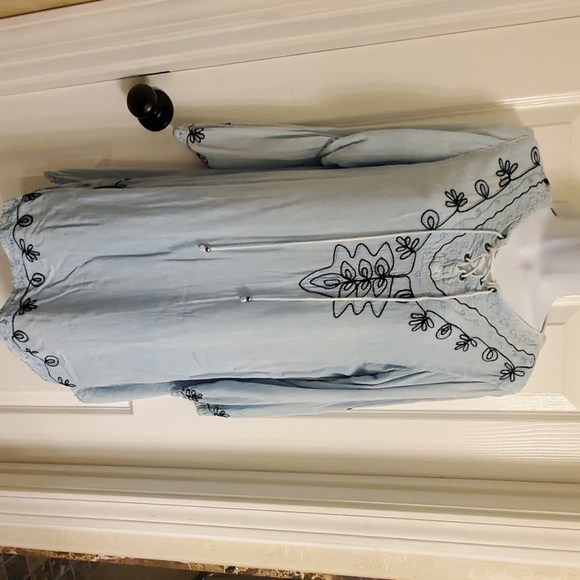 Dresses & Skirts - Dress